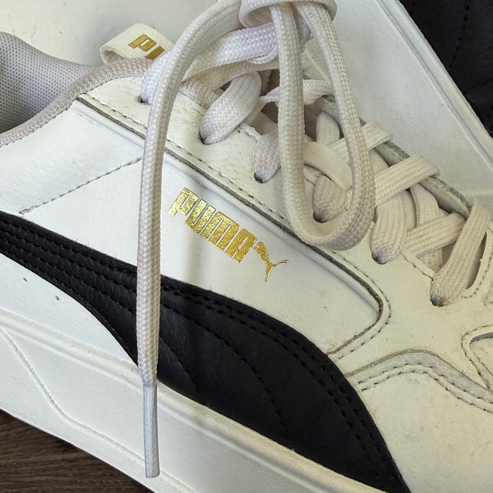 Puma White Platform Mayze Sneakers with Black Formstripe and Gold Logo 8.5 - Picture 2 of 9